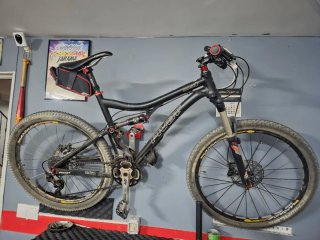 Bicicleta Pivot Mach 4 26