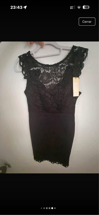 Vestido Lypsi negro con encaje
