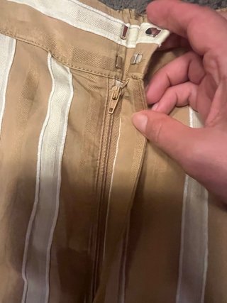 Pantalones anchos de rayas beige y blanco