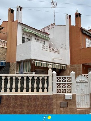 Casa adosada en venta en Nueva Torrevieja - Aguas Nuevas en Torrevieja