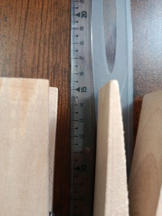 Pack 2 colgadores de pinzas gigantes de madera.