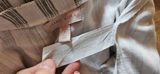 Vestido de rayas blanco y gris
