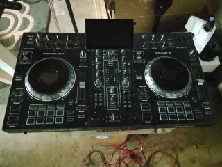 Denon DJ Prime 2 Mesa de Mezclas