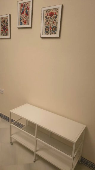 Mueble auxiliar TV con ruedas