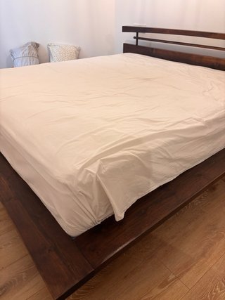 Cama de madera ébano de Bali, incluye colchón