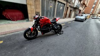 Ducati Monster 1200R Roja