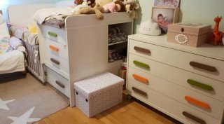 Cuna infantil combustible en cama de 90