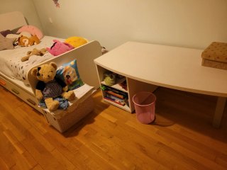 Cuna infantil combustible en cama de 90