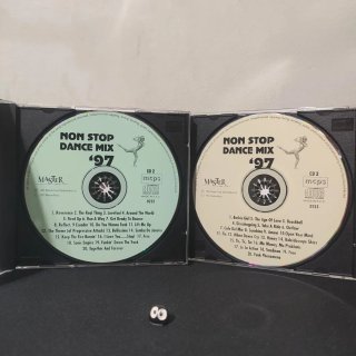 2 CDs dance Non Stop Dance Mix '97