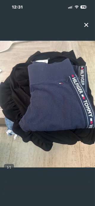 Lote Ropa Tommy Hilfiger Negra y Azul