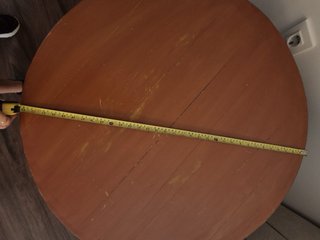 Mesita de madera rústica