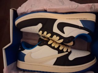Jordan 1 Low x Travis Scott Talla 43