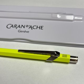 Bolígrafo Caran d'Ache 849