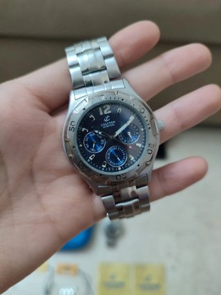 Lote de relojes, cajas y correas accesorios