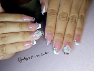 Servicios Manicura y Pedicura en Reus