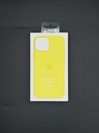 Funda iPhone 13 Mini Silicona Nueva 11