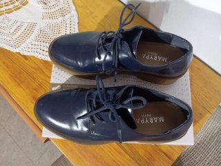 Zapatos charol azul cordones