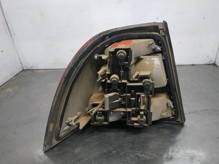 PILOTO TRASERO DERECHO OPEL VECTRA B BERLINA Bási
