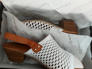 Sandalias pala rejilla blancas y marrón