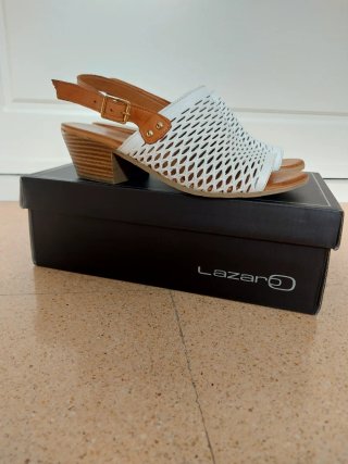 Sandalias pala rejilla blancas y marrón