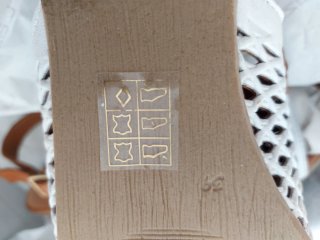 Sandalias pala rejilla blancas y marrón