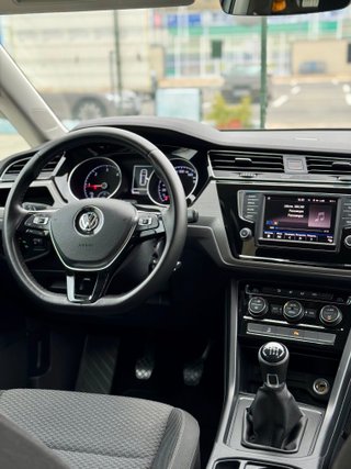 Volkswagen Touran 2016