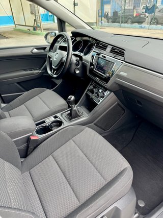Volkswagen Touran 2016