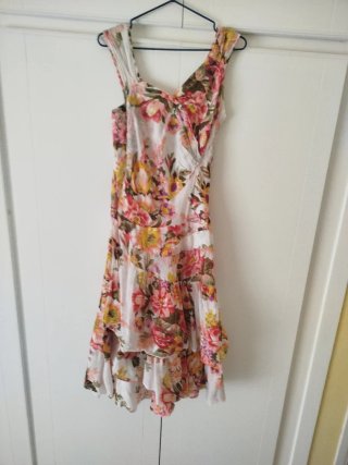 Vestido volantes flores Talla M