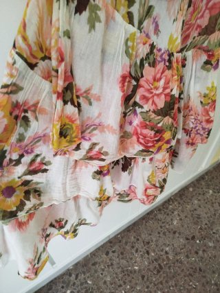 Vestido volantes flores Talla M