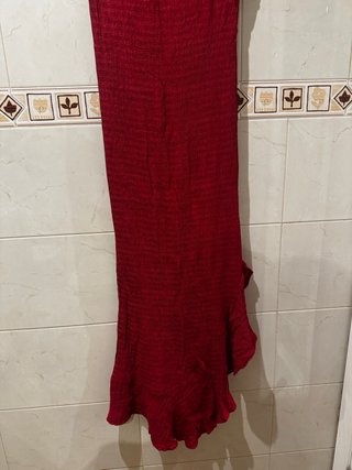 Vestido largo rojo S volantes asimétrico
