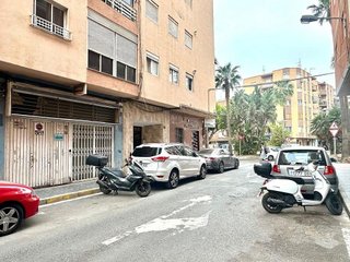 Local comercial en venta en Barrio Alto - San Félix - Oliveros - Altamira en Almería