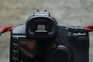 Canon EOS 1Ds Mark II para piezas (Averiada)