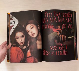 ITZY Guess Who Album con TODO incluido