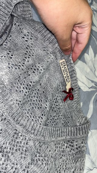 Jersey gris de punto calado