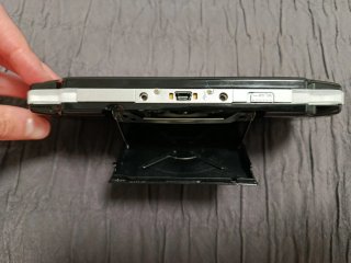 PSP-1000 Negra + Fundas + Memory Stick 4GB
