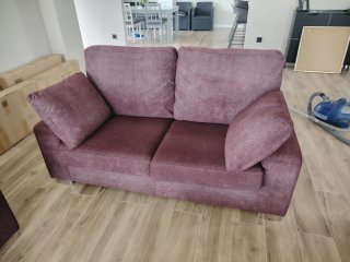 Sofá 2 plazas morado