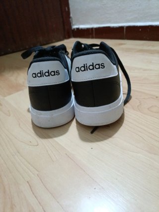 Zapatillas Adidas Negras Sin Usar talla 39