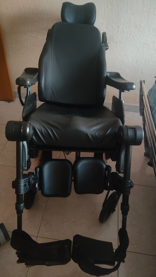 Silla de ruedas basculante Invacare Rea Clematis