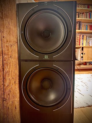 Altavoces KEF C75