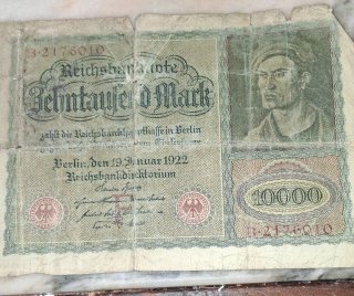 Lote de 7 Sellos Históricos y 1 Billete Antiguo