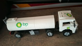 Camión Cisterna Cobi BP Lego