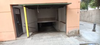 Plaza de garaje con trastero