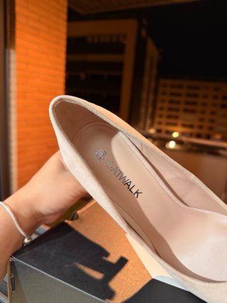 Zapatos de tacón rosa suave