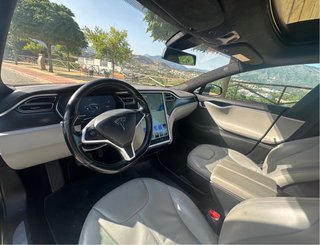 Tesla Model S 2016