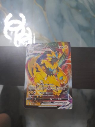 Carta Pokémon Zeraora VMAX 054/159