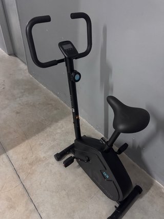 Bicicleta Estática Negra Essential