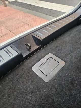 Tapa Cerradura Portón Maletero BMW E91 Serie 3