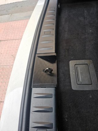 Tapa Cerradura Portón Maletero BMW E91 Serie 3