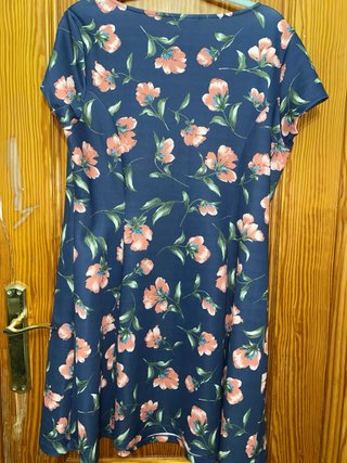 Vestido floral azul y rosa Lascana