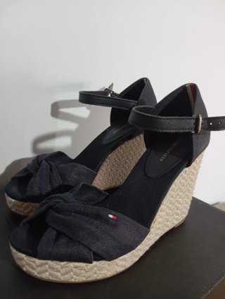 Sandalias Tommy Hilfiger cuña azul marino